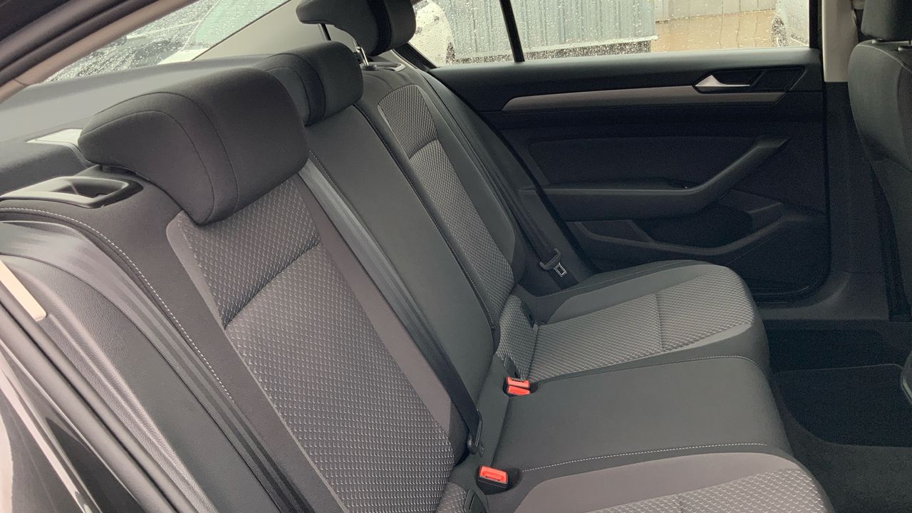 Volkswagen Passat 1.6 TDI 88KW DSG 120 4P