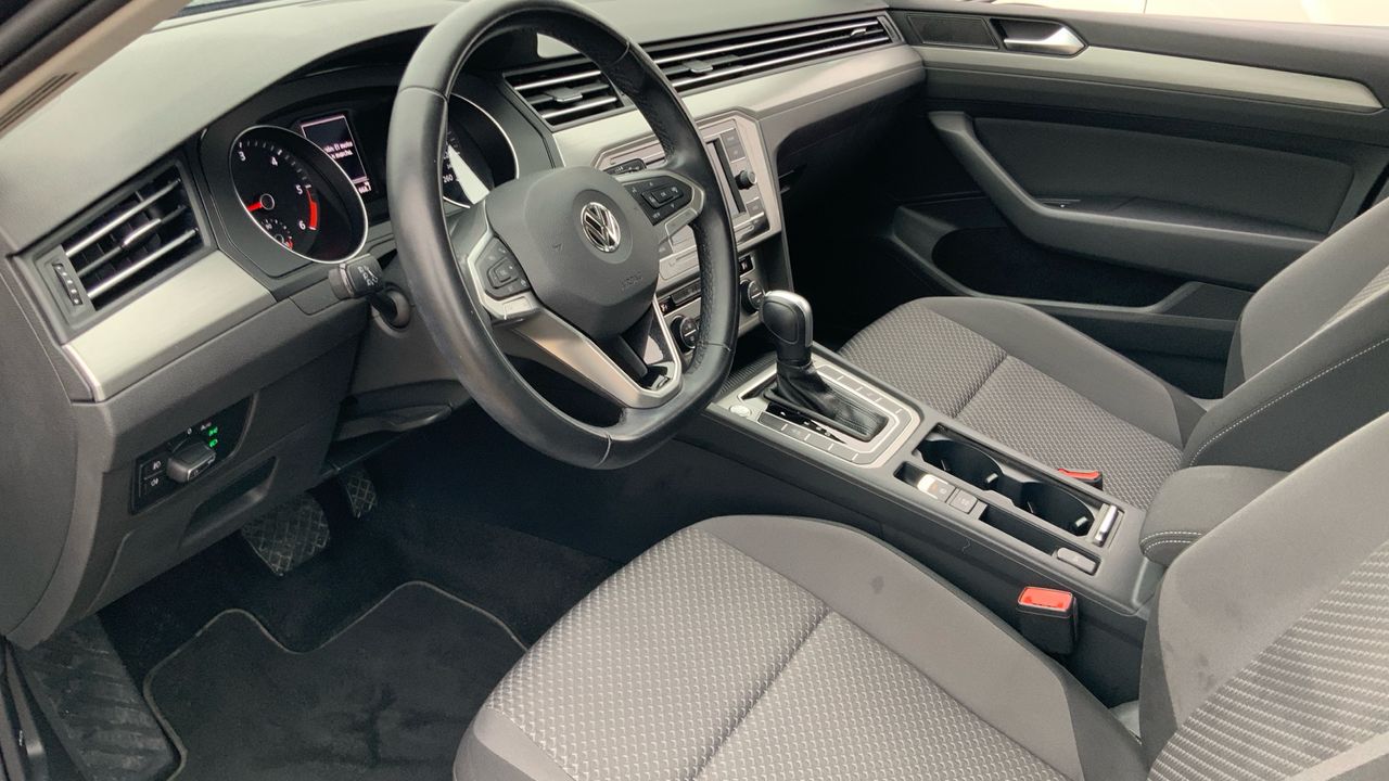 Volkswagen Passat 1.6 TDI 88KW DSG 120 4P
