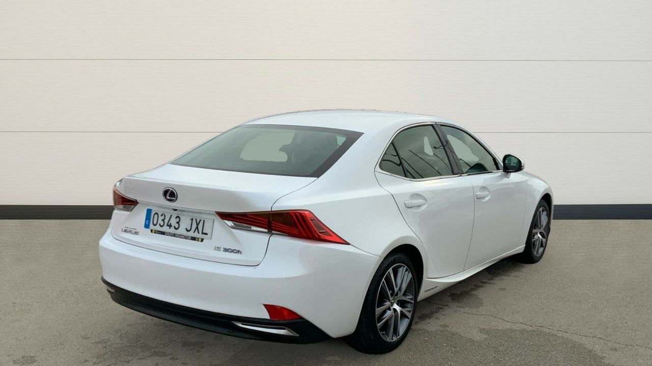 Lexus IS 2.5 300H EXECUTIVE 223 4P