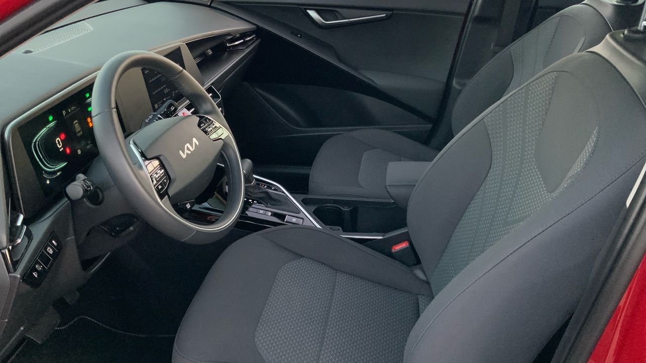 Kia Niro 1.6 GDI HEV CONCEPT 141 5P