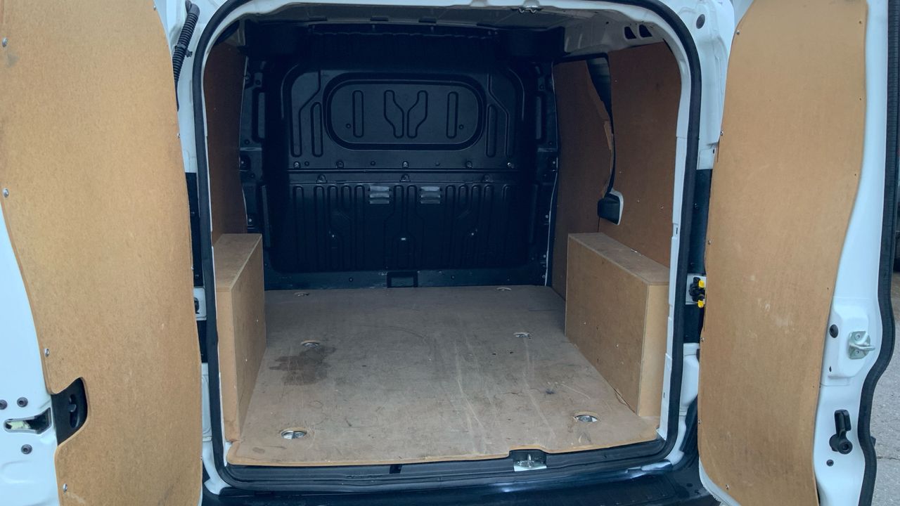 Fiat Doblò 1.6 MJET 66KW EUD6 F L1H1 SX 90 4P
