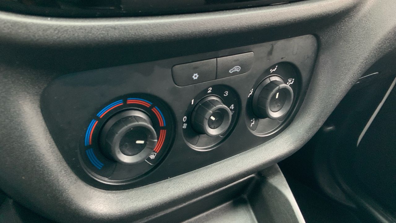 Fiat Doblò 1.6 MJET 66KW EUD6 F L1H1 SX 90 4P