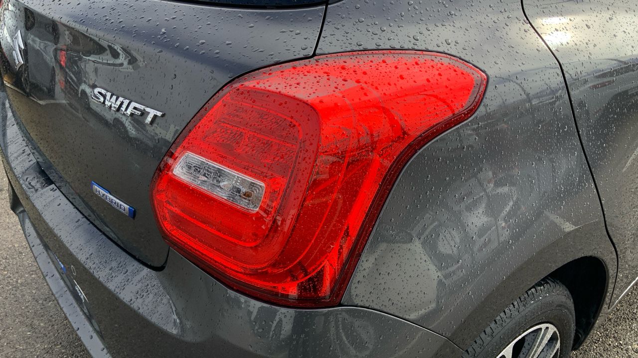 Suzuki Swift 1.2 GLX SMART HYBRID 83 5P