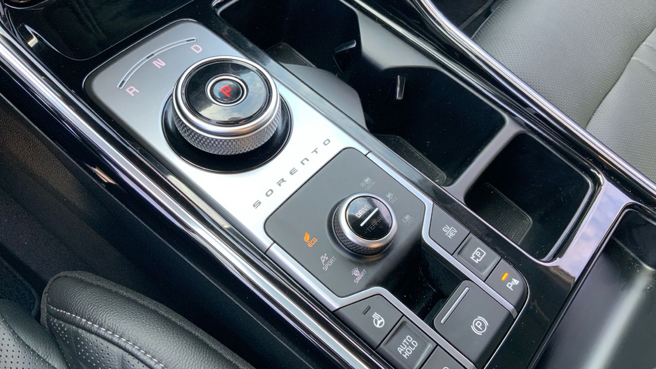 Kia Sorento 1.6 T-GDI PHEV BLACK EDITION AUTO 4WD 265 5P 7 Plazas