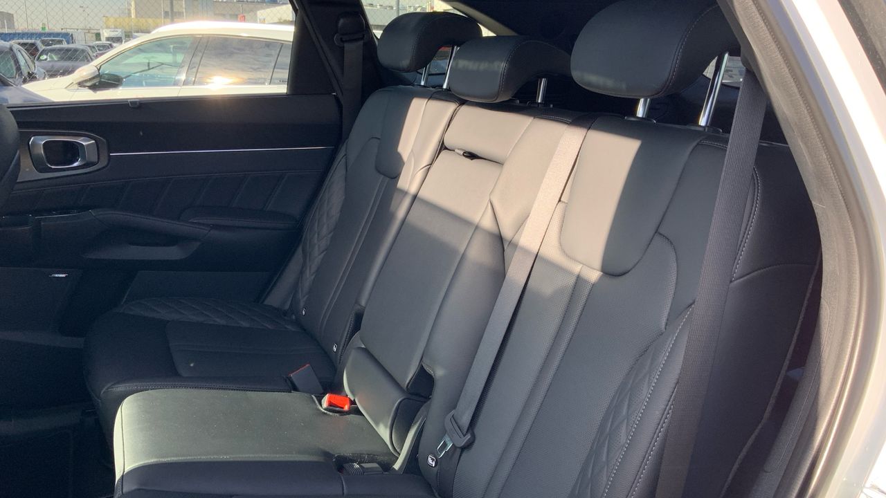 Kia Sorento 1.6 T-GDI PHEV BLACK EDITION AUTO 4WD 265 5P 7 Plazas