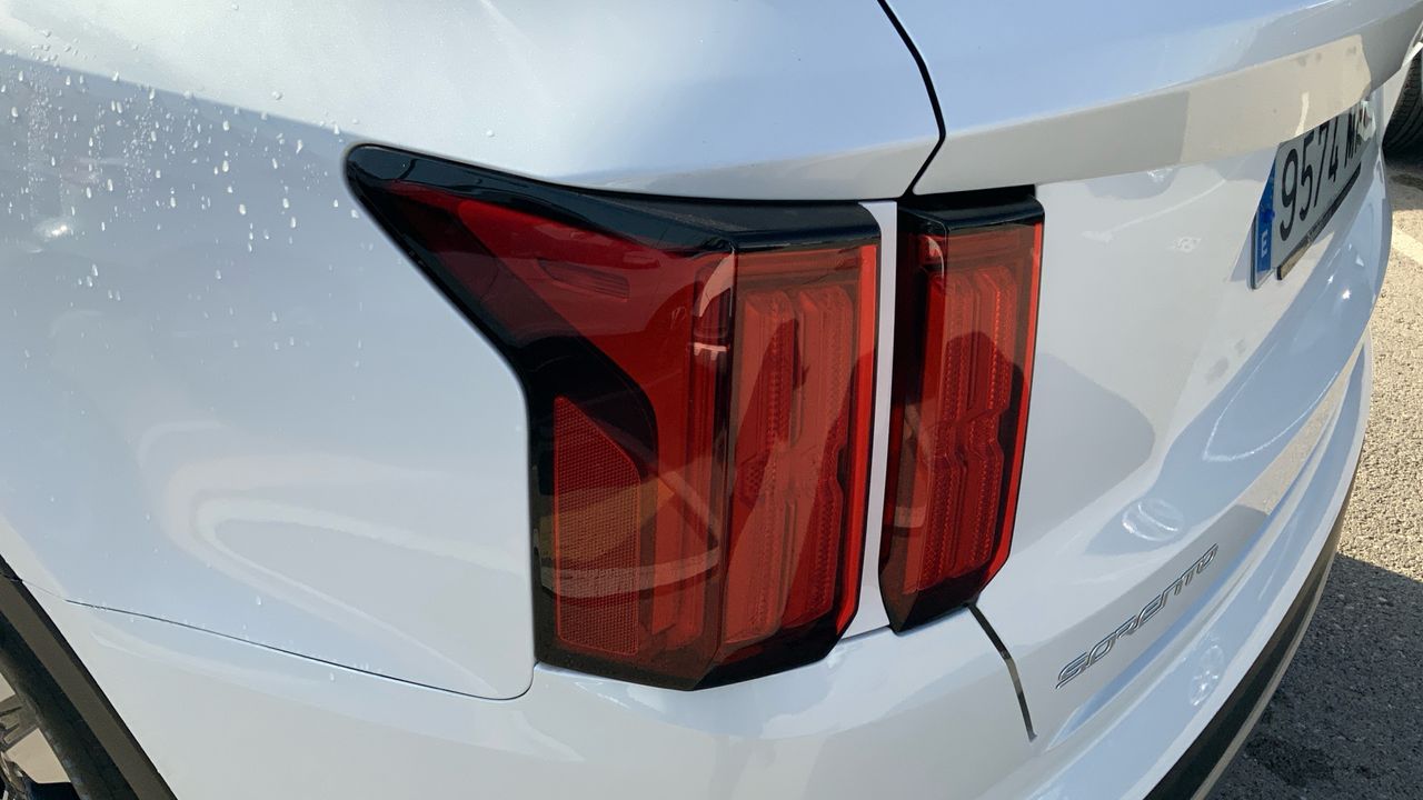 Kia Sorento 1.6 T-GDI PHEV BLACK EDITION AUTO 4WD 265 5P 7 Plazas