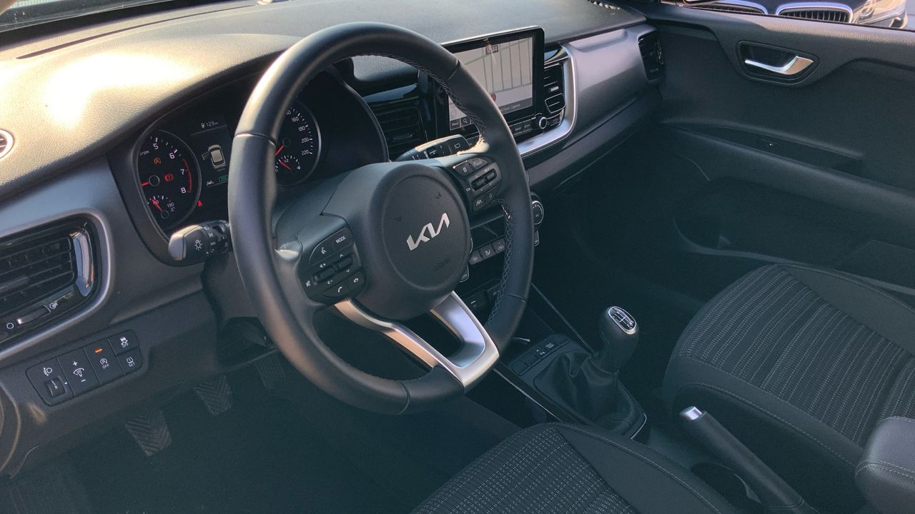 Kia Stonic 1.0 T-GDI MHEV IMT 74KW DRIVE 100 5P