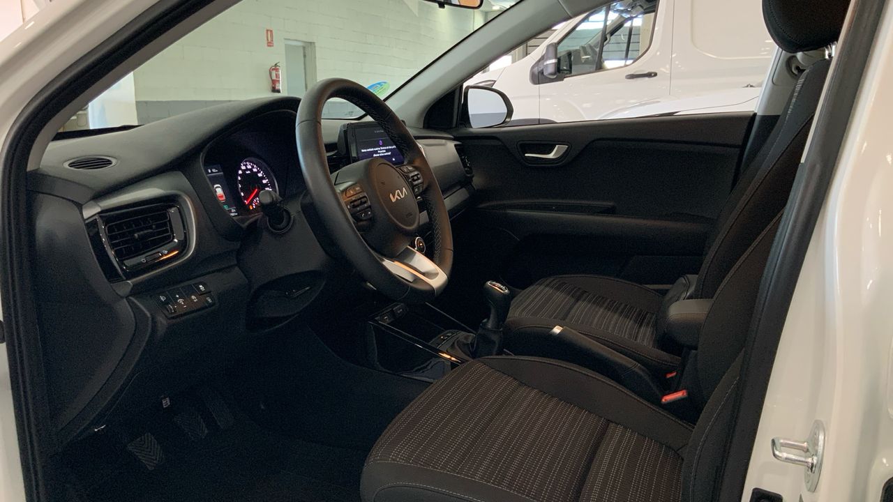 Kia Stonic 1.0 T-GDI MHEV IMT 74KW DRIVE 100 5P