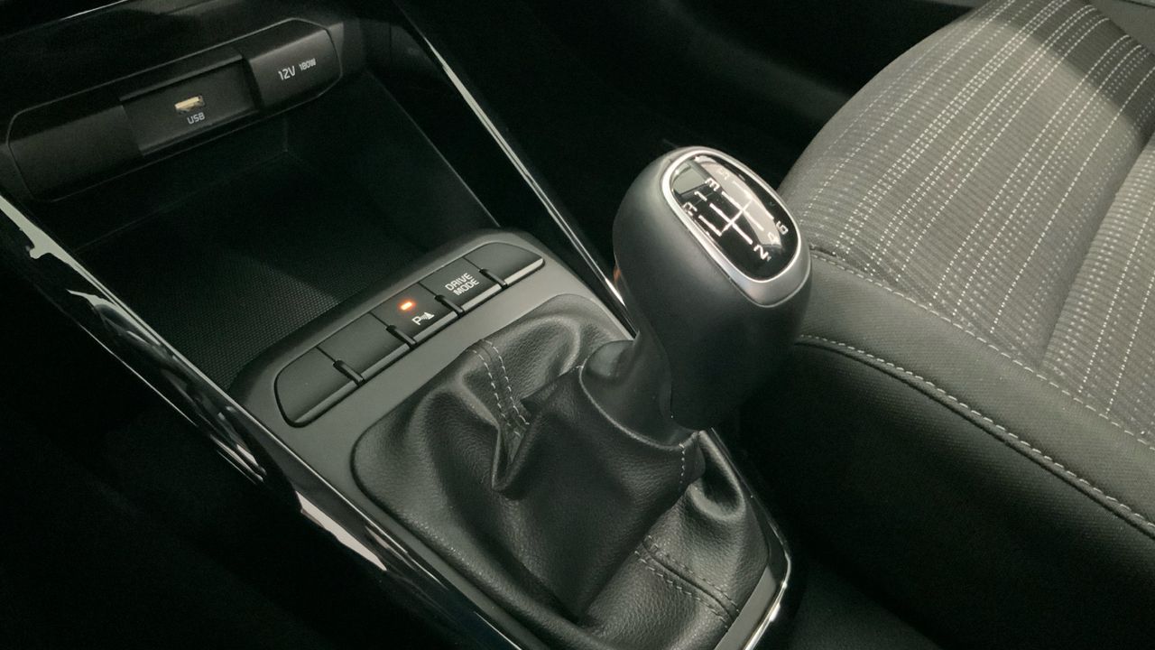 Kia Stonic 1.0 T-GDI MHEV IMT 74KW DRIVE 100 5P