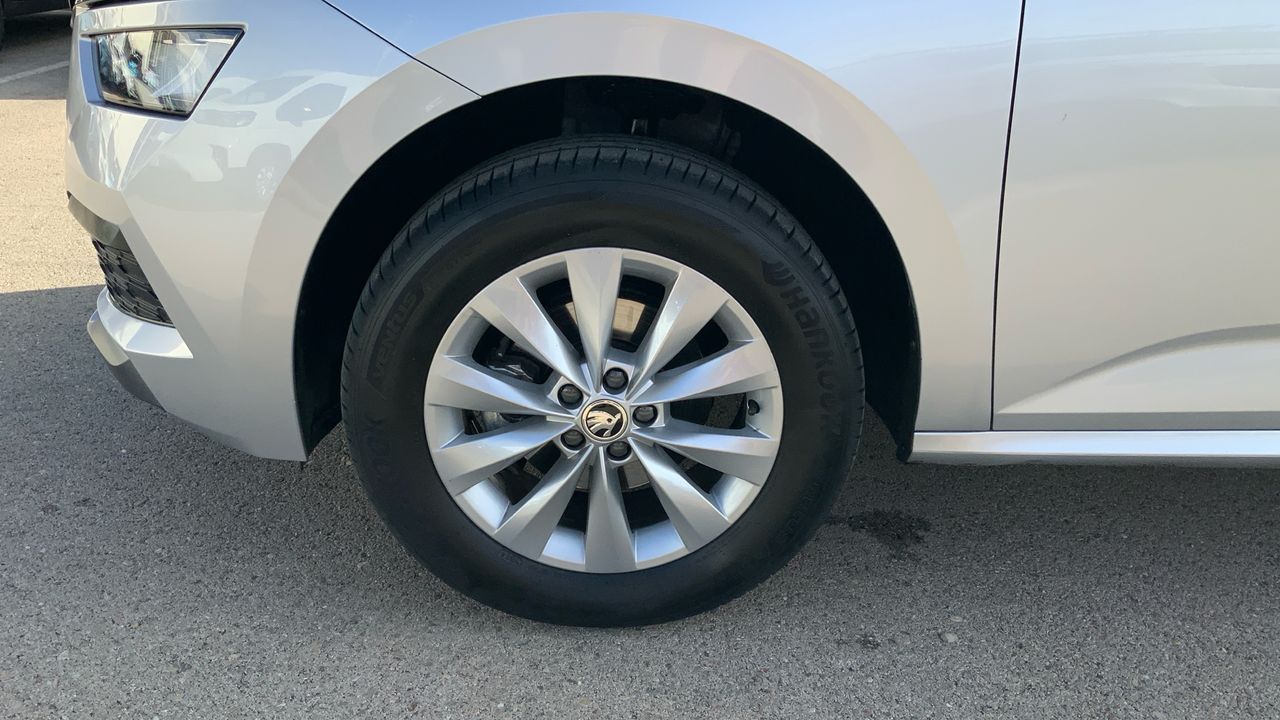 Skoda Kamiq 1.0 TSI 81KW AMBITION 110 5P