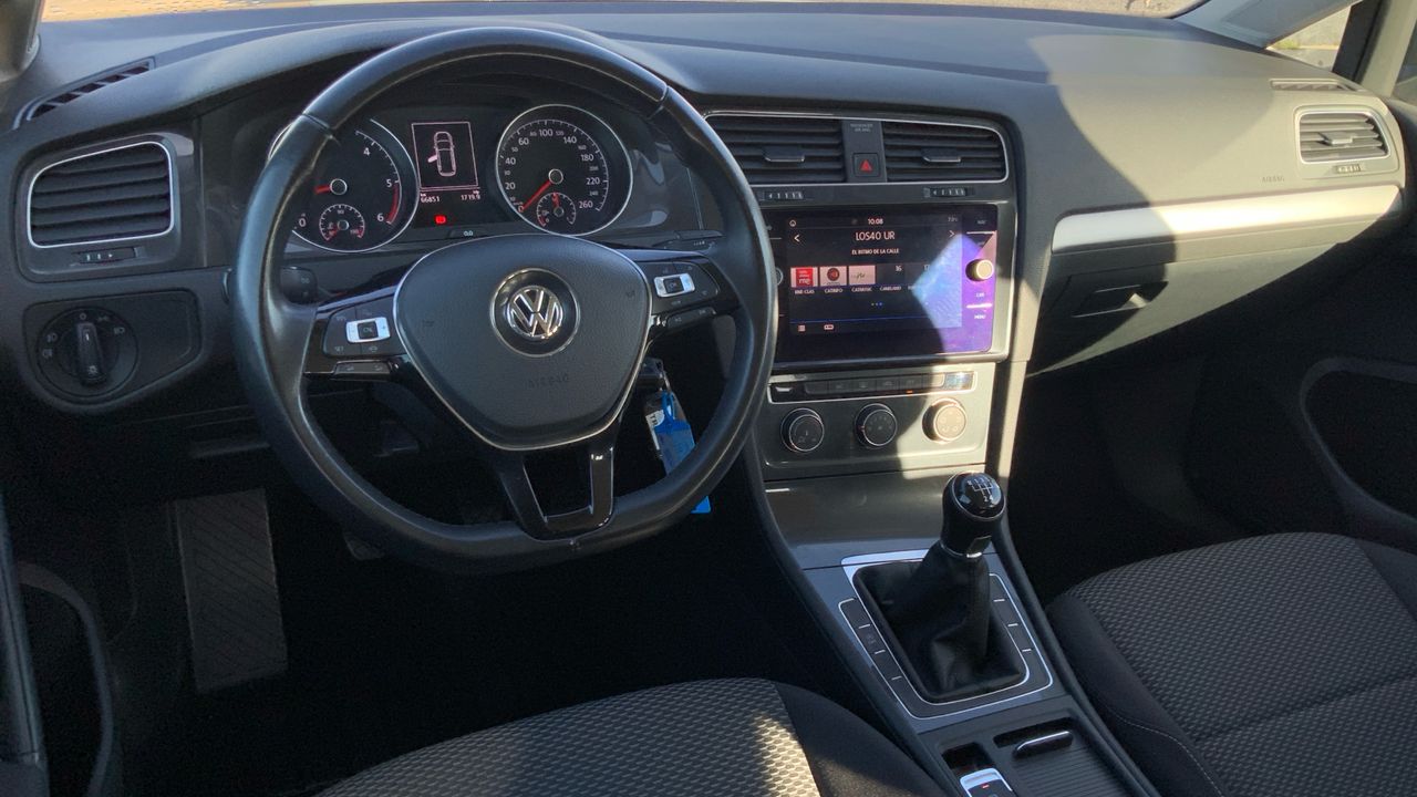 Volkswagen Golf 1.6 TDI BUSINESS & NAVI VARIANT 115 5P
