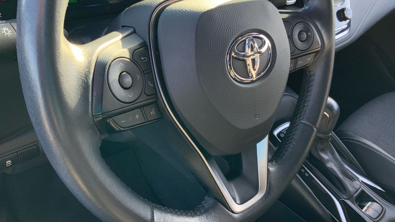 Toyota Corolla 1.8 H STYLE TOURING SPORT E-CVT 122 5P