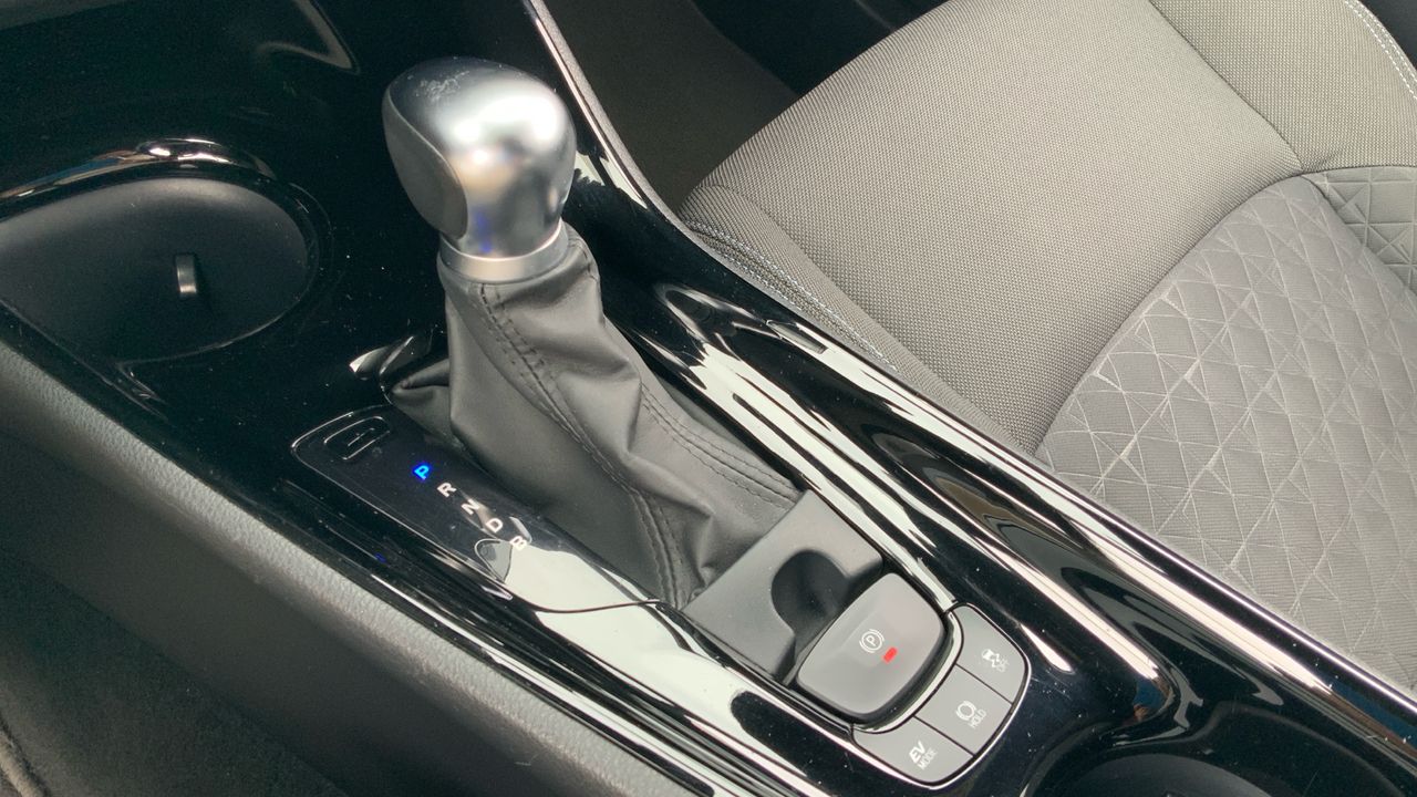 Toyota C-HR 1.8 VVT-I HYBRID ADVANCE AUTO 122 5P