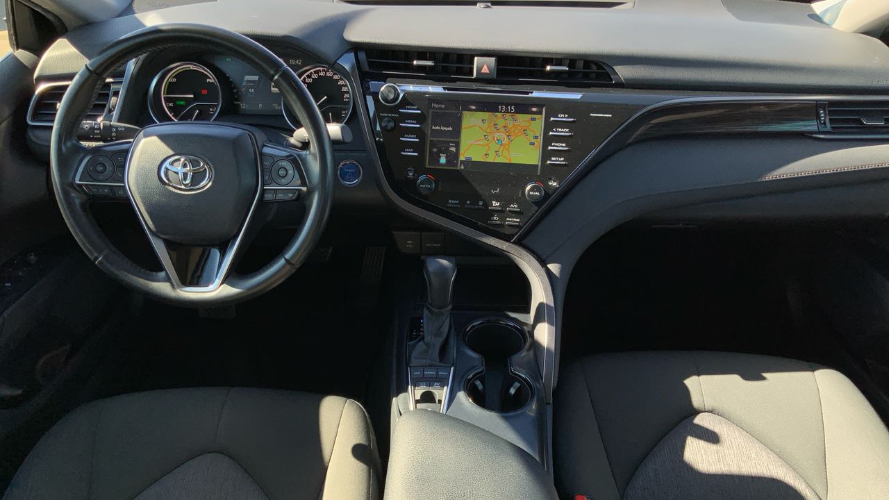 Toyota Camry 2.5 HYBRID ADVANCE 218 4P