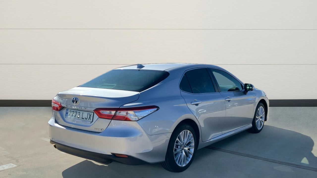 Toyota Camry 2.5 HYBRID ADVANCE 218 4P