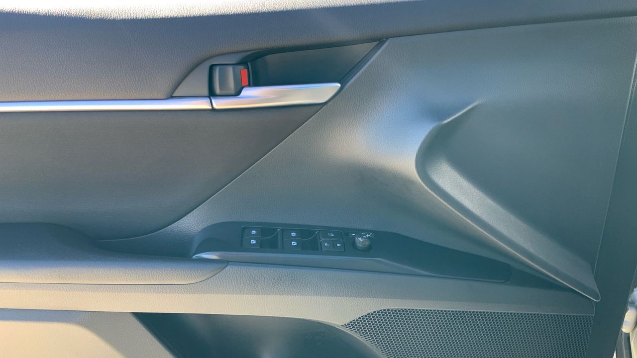 Toyota Camry 2.5 HYBRID ADVANCE 218 4P