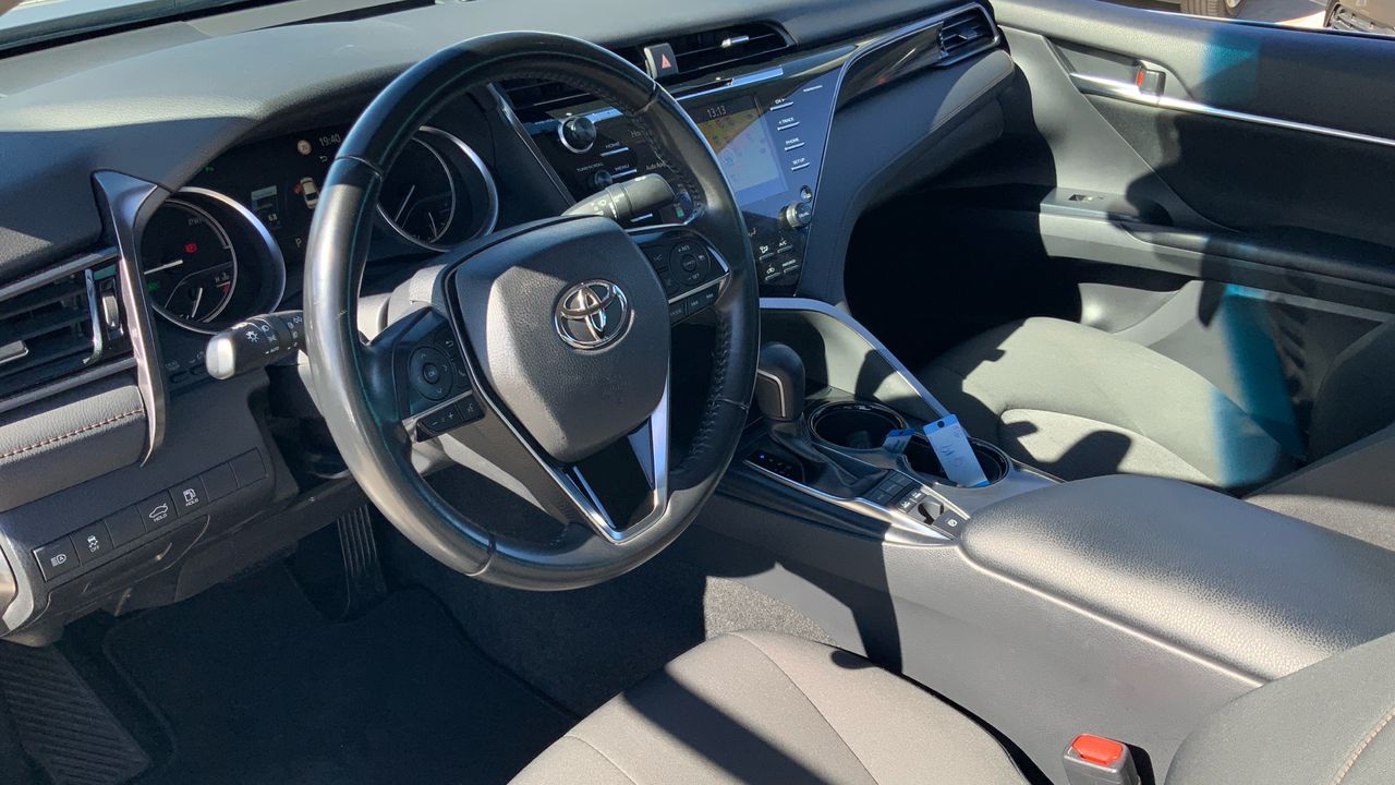 Toyota Camry 2.5 HYBRID ADVANCE 218 4P