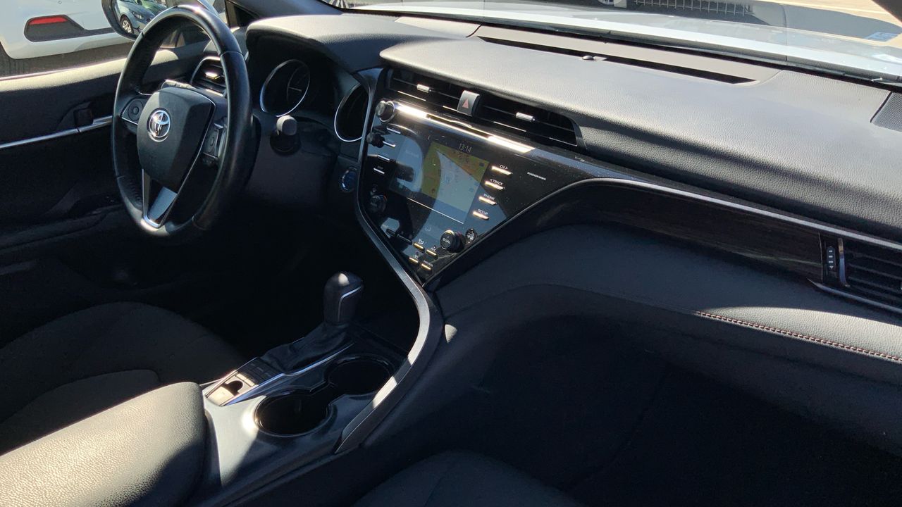 Toyota Camry 2.5 HYBRID ADVANCE 218 4P