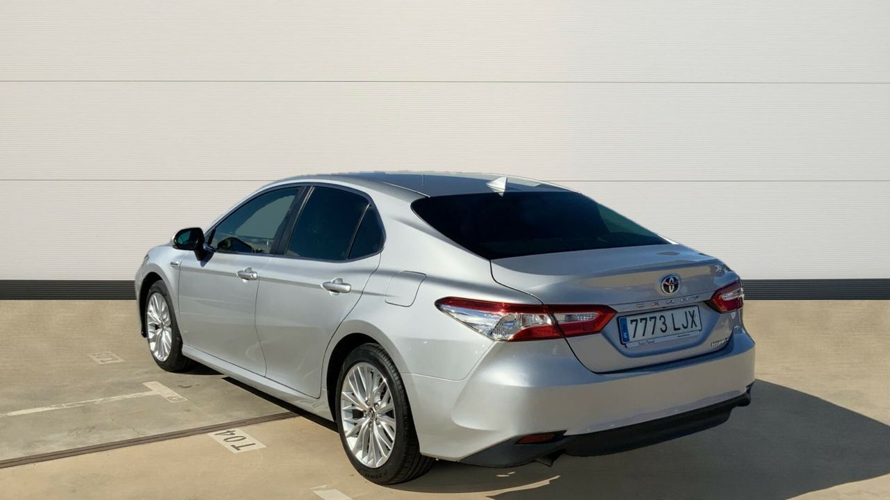 Toyota Camry 2.5 HYBRID ADVANCE 218 4P