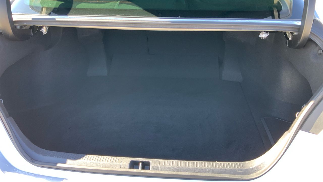 Toyota Camry 2.5 HYBRID ADVANCE 218 4P