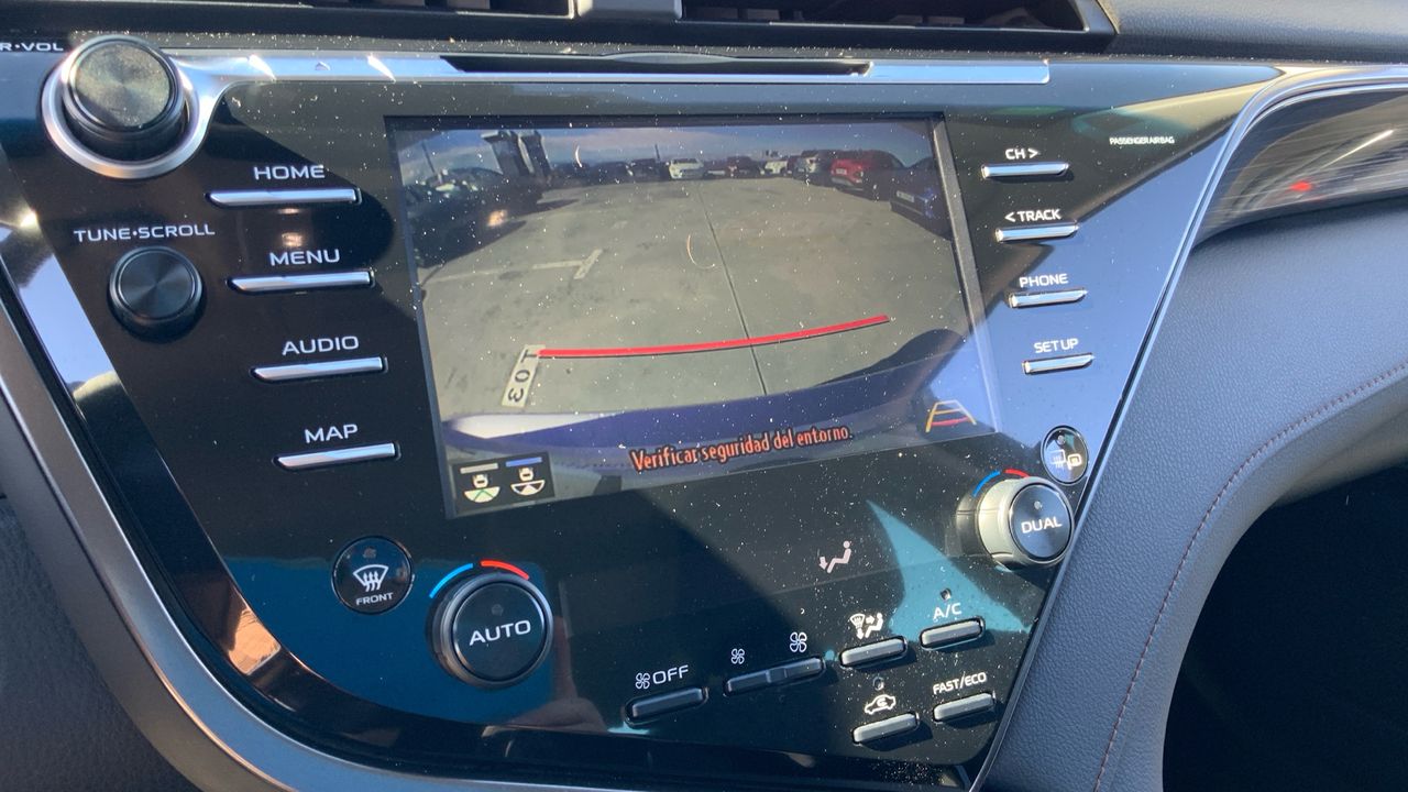 Toyota Camry 2.5 HYBRID ADVANCE 218 4P