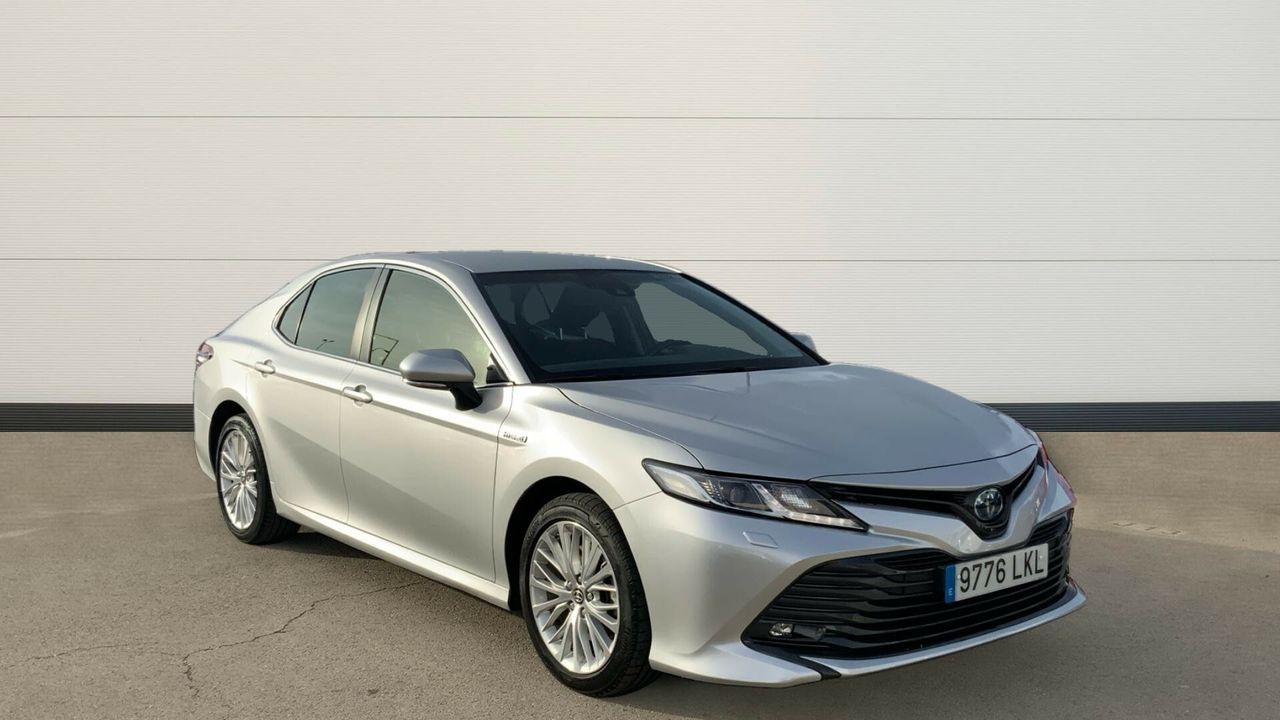 Toyota Camry 2.5 HYBRID ADVANCE 218 4P