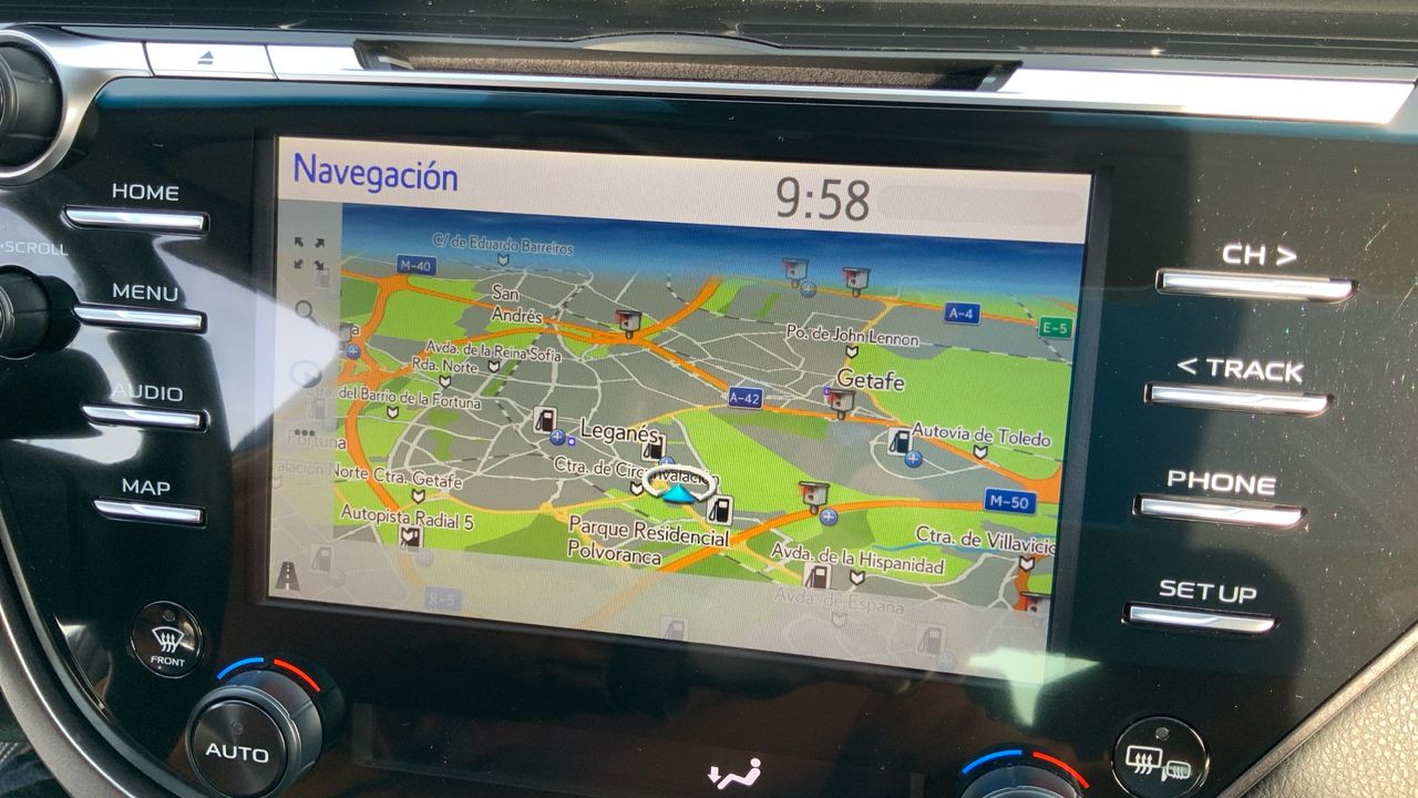Toyota Camry 2.5 HYBRID ADVANCE 218 4P