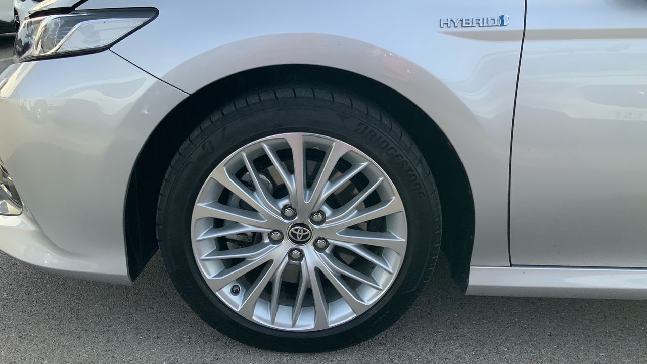 Toyota Camry 2.5 HYBRID ADVANCE 218 4P