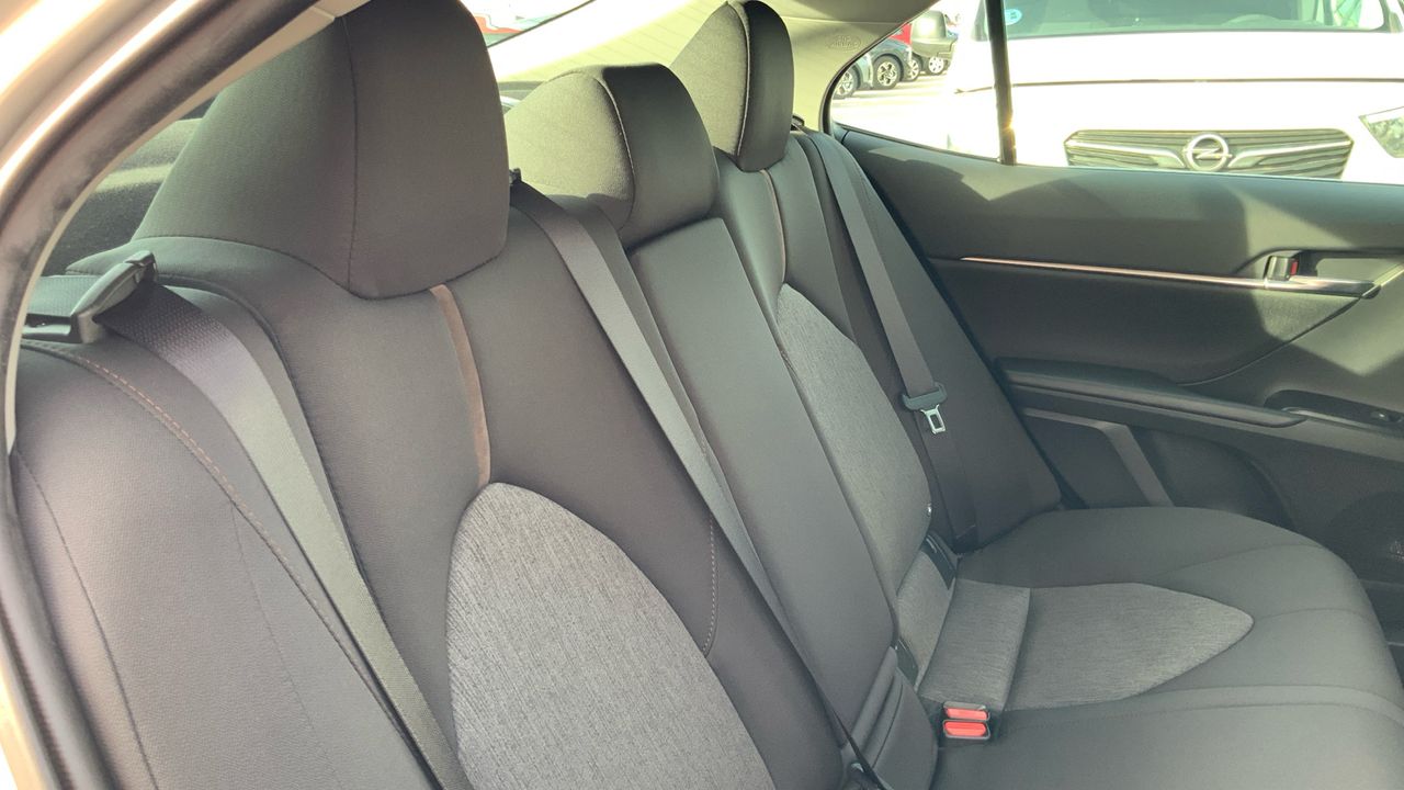 Toyota Camry 2.5 HYBRID ADVANCE 218 4P