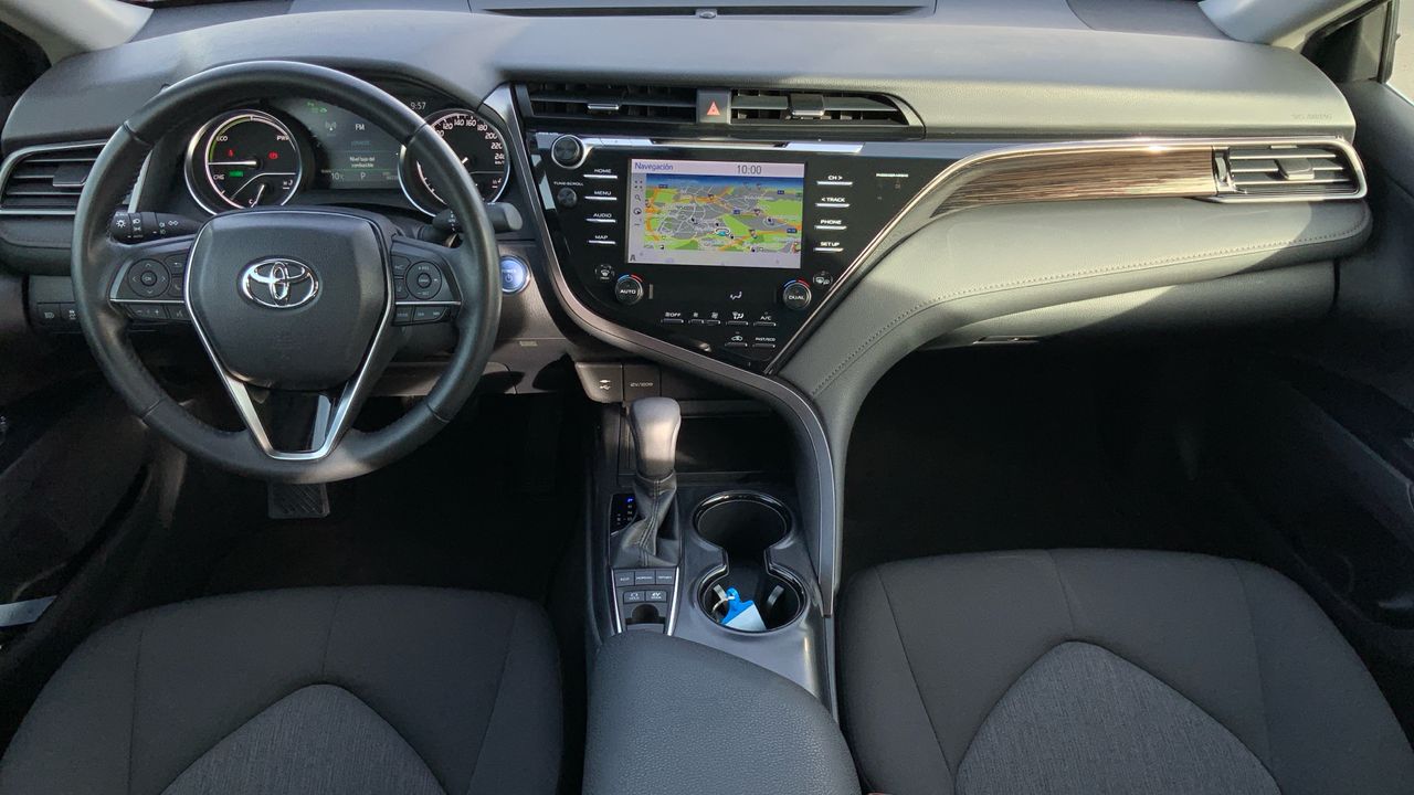 Toyota Camry 2.5 HYBRID ADVANCE 218 4P