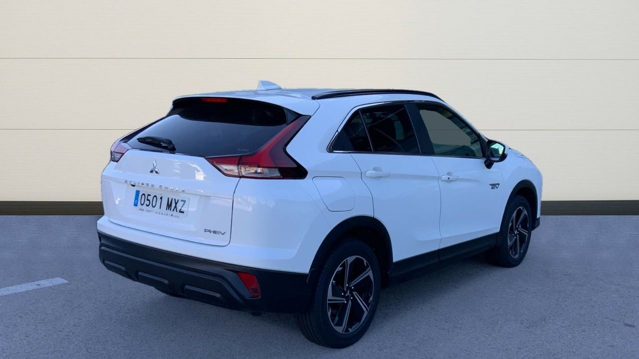 Mitsubishi Eclipse Cross 2.4 PHEV MOTION AUTO 4WD 188 5P