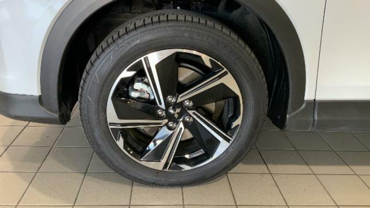 Mitsubishi Eclipse Cross 2.4 PHEV MOTION AUTO 4WD 188 5P