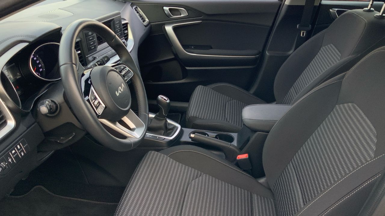 Kia XCeed 1.6 MHEV 100KW CONCEPT 136 5P