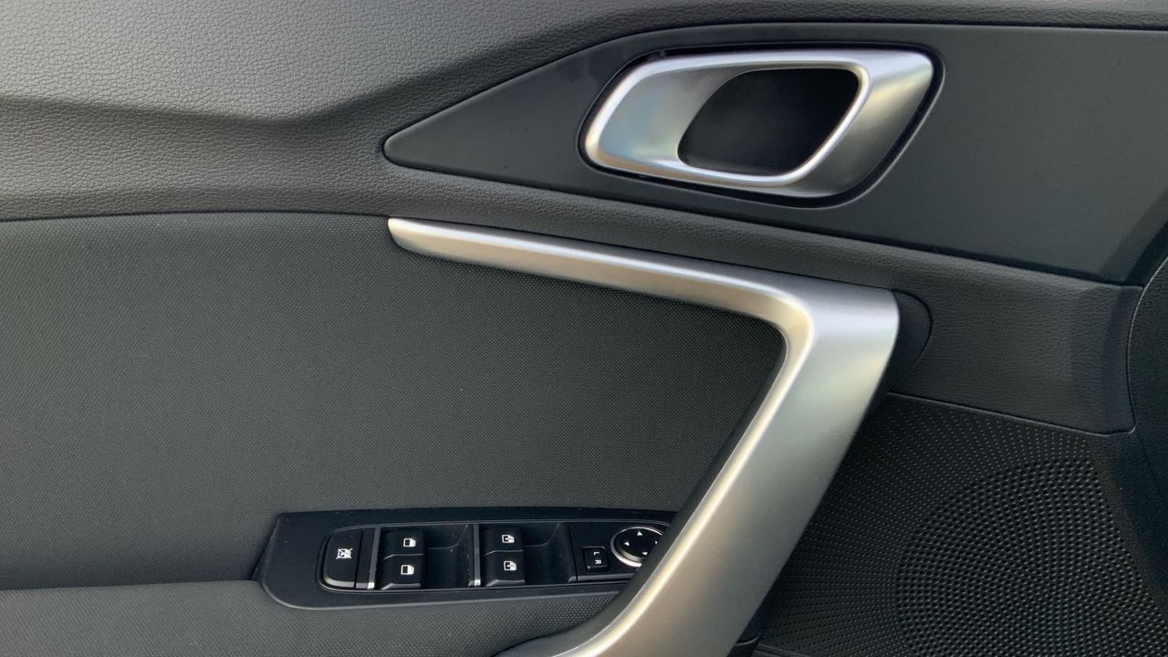 Kia XCeed 1.6 MHEV 100KW CONCEPT 136 5P