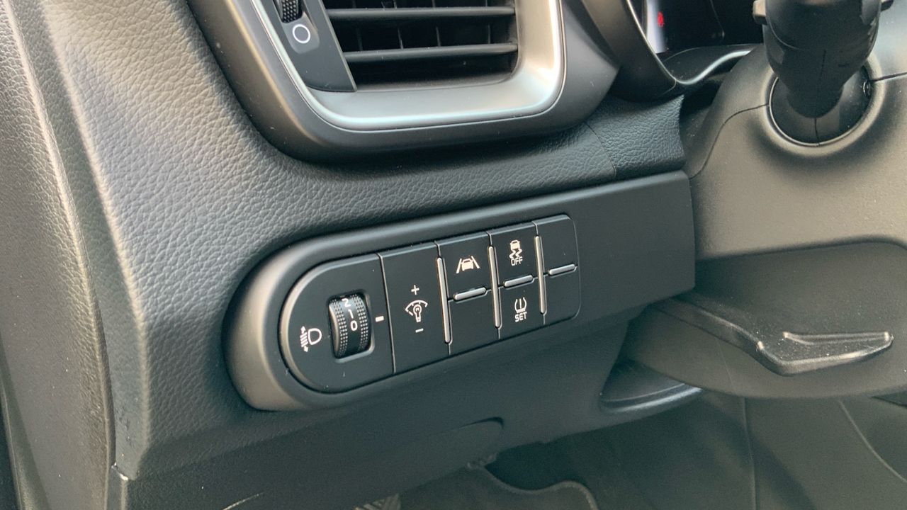 Kia XCeed 1.6 MHEV 100KW CONCEPT 136 5P