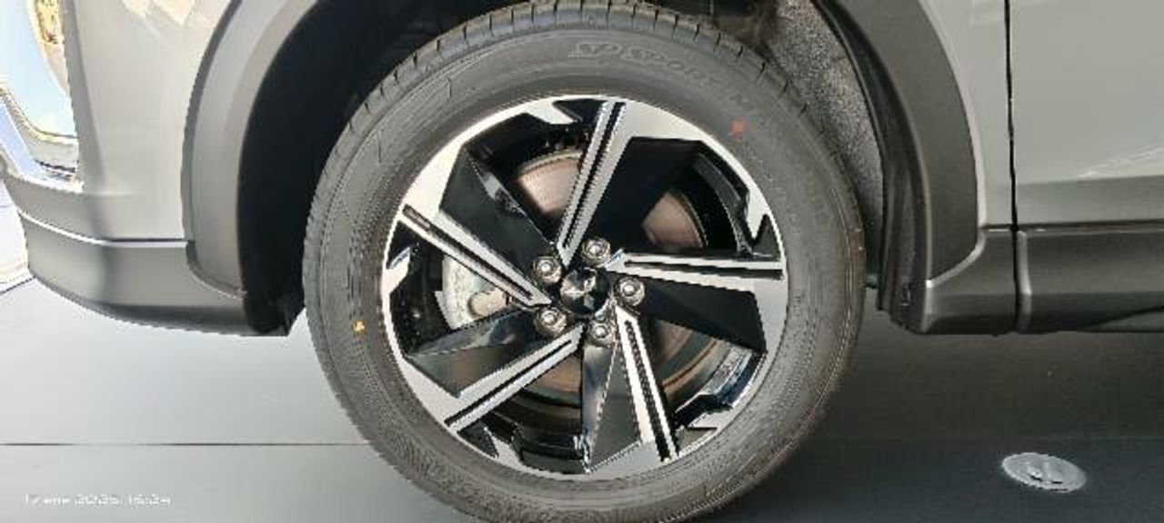 Mitsubishi Eclipse Cross 2.4 PHEV MOTION AUTO 4WD 188 5P