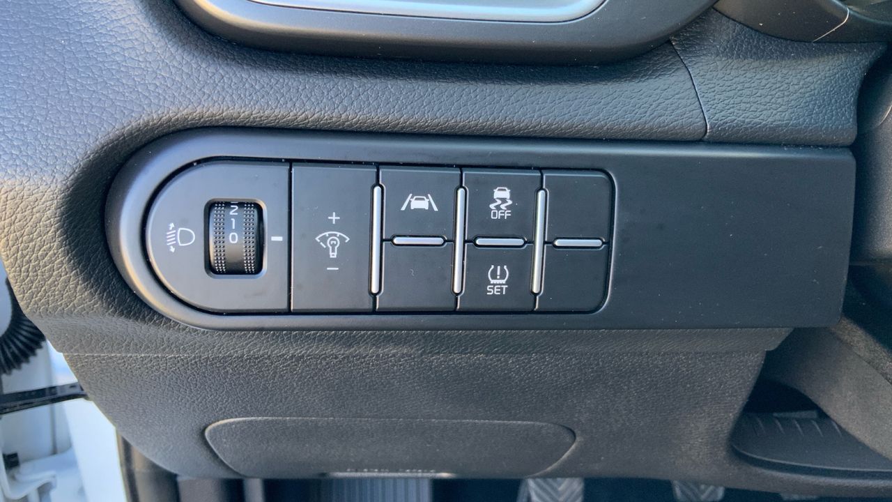 Kia Ceed 1.6 MHEV 100KW DRIVE 136 5P