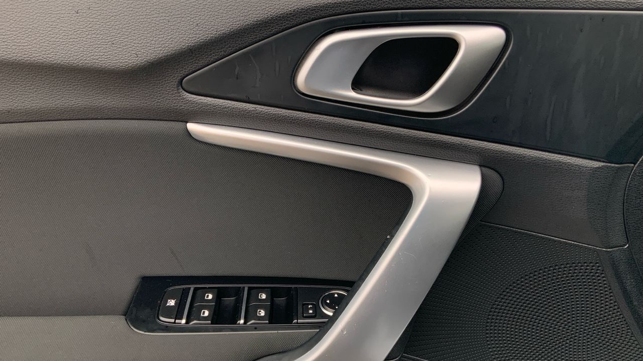 Kia Ceed 1.6 MHEV 100KW DRIVE 136 5P