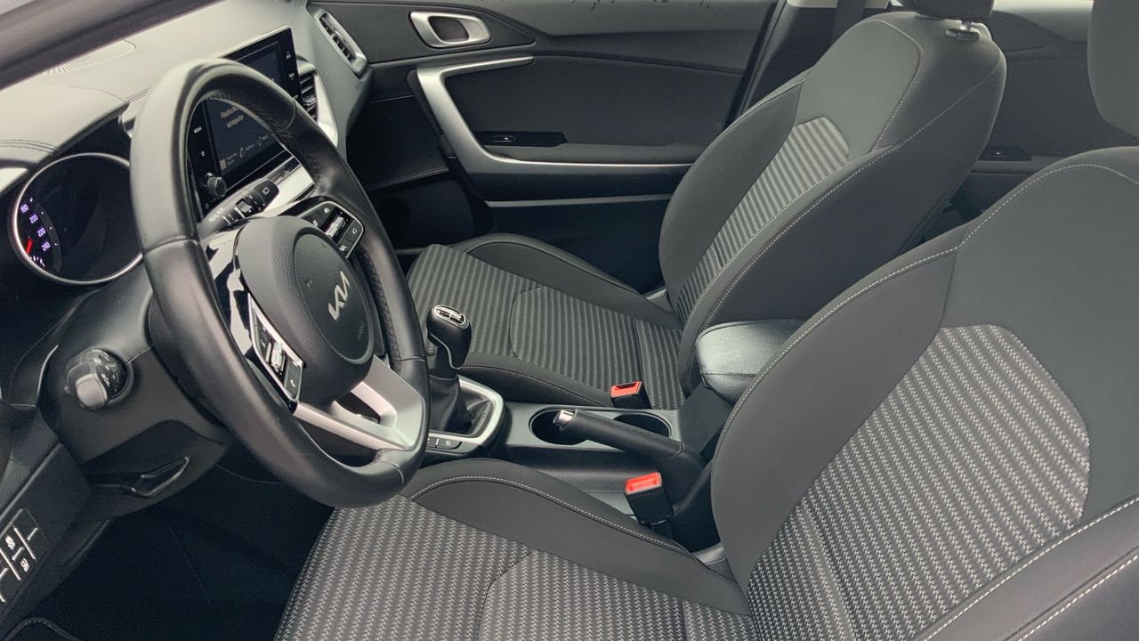 Kia Ceed 1.6 MHEV 100KW DRIVE 136 5P