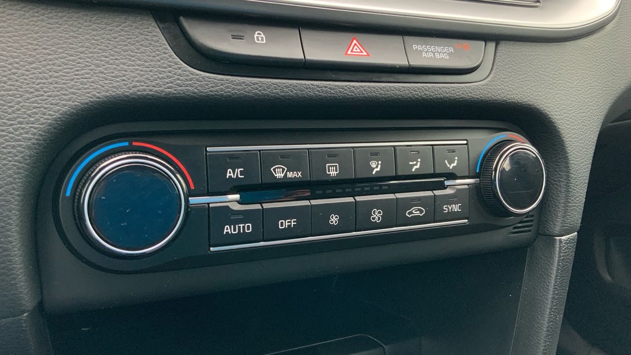 Kia Ceed 1.6 MHEV 100KW DRIVE 136 5P