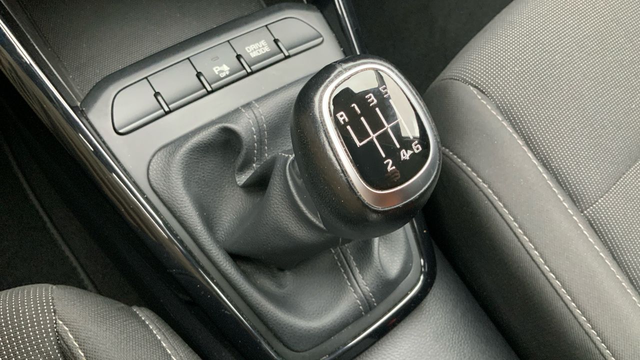 Kia Rio 1.0 T-GDI MHEV IMT 74KW DRIVE 100 5P