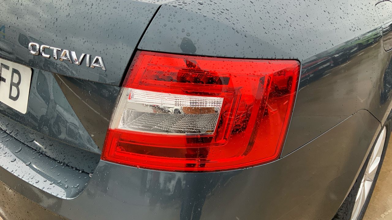Skoda Octavia 1.0 TSI AMBITION 115 5P