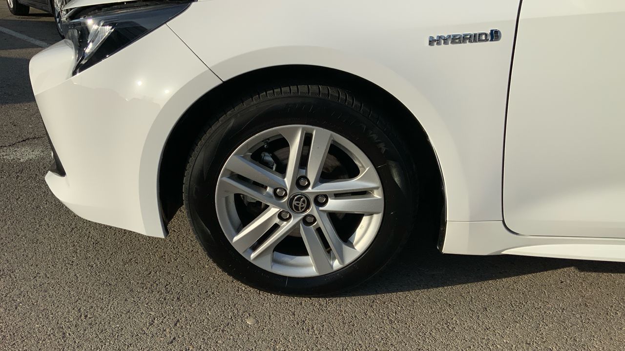 Toyota Corolla 1.8 HYBRID ACTIVE TECH E-CVT 122 5P