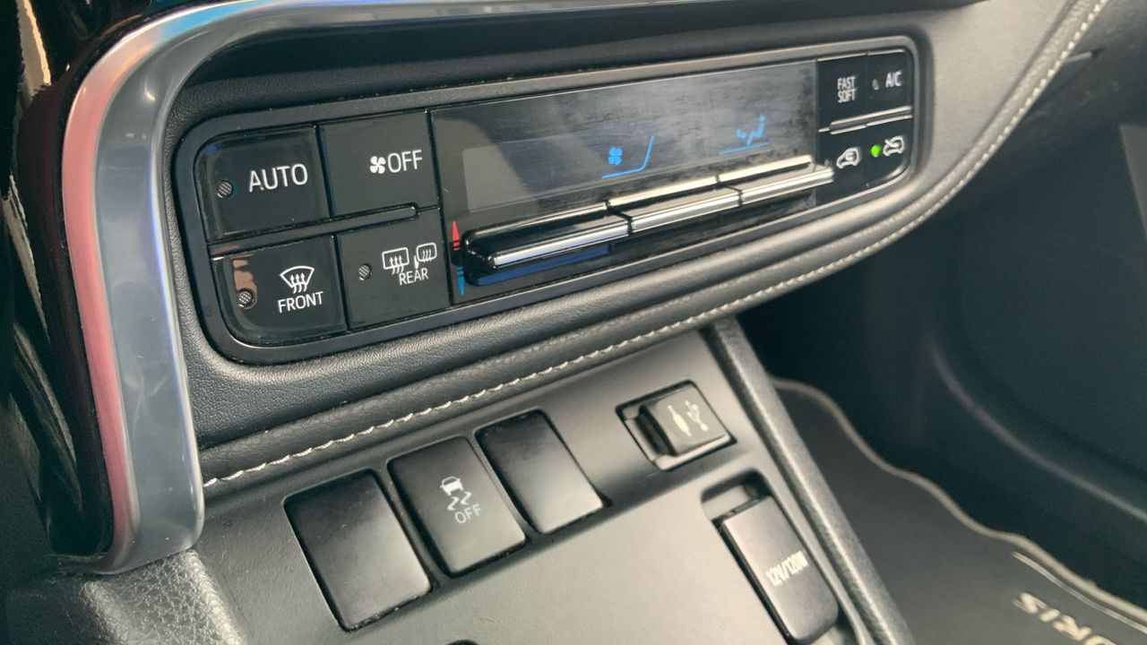 Toyota Auris 1.8 VVT-I HYBRID FEEL! 136 5P