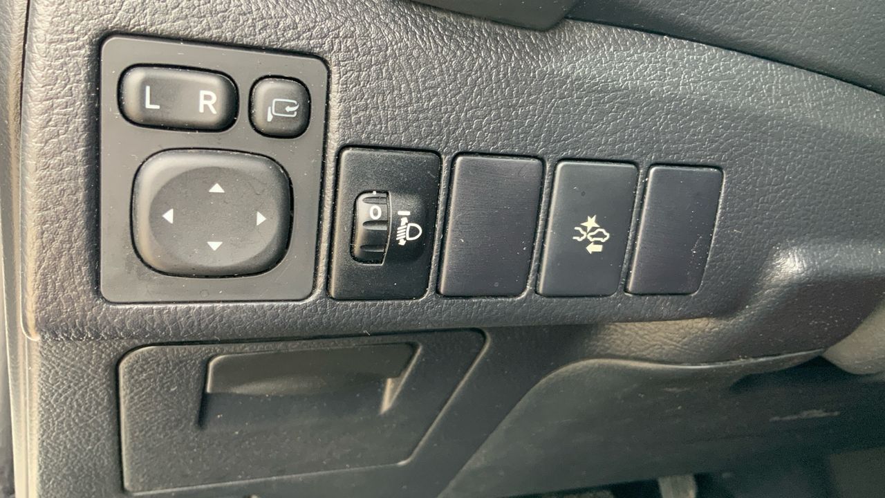 Toyota Auris 1.8 VVT-I HYBRID FEEL! 136 5P