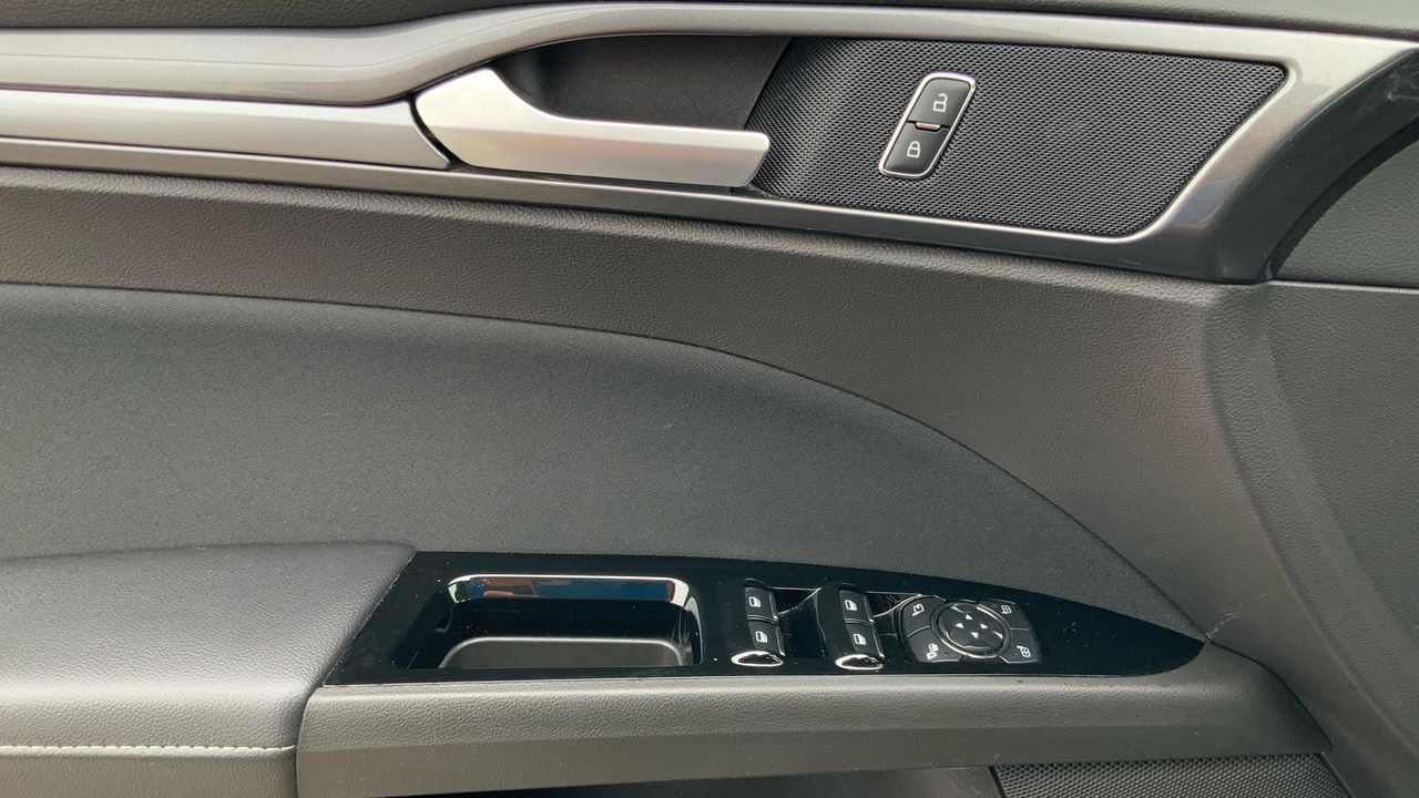 Ford Mondeo 2.0 HYBRID 138KW TITANIUM HEV AUTO 187 4P