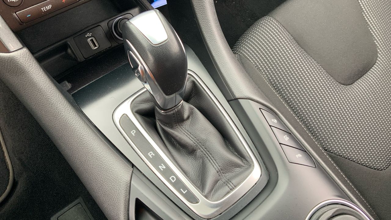 Ford Mondeo 2.0 HYBRID 138KW TITANIUM HEV AUTO 187 4P