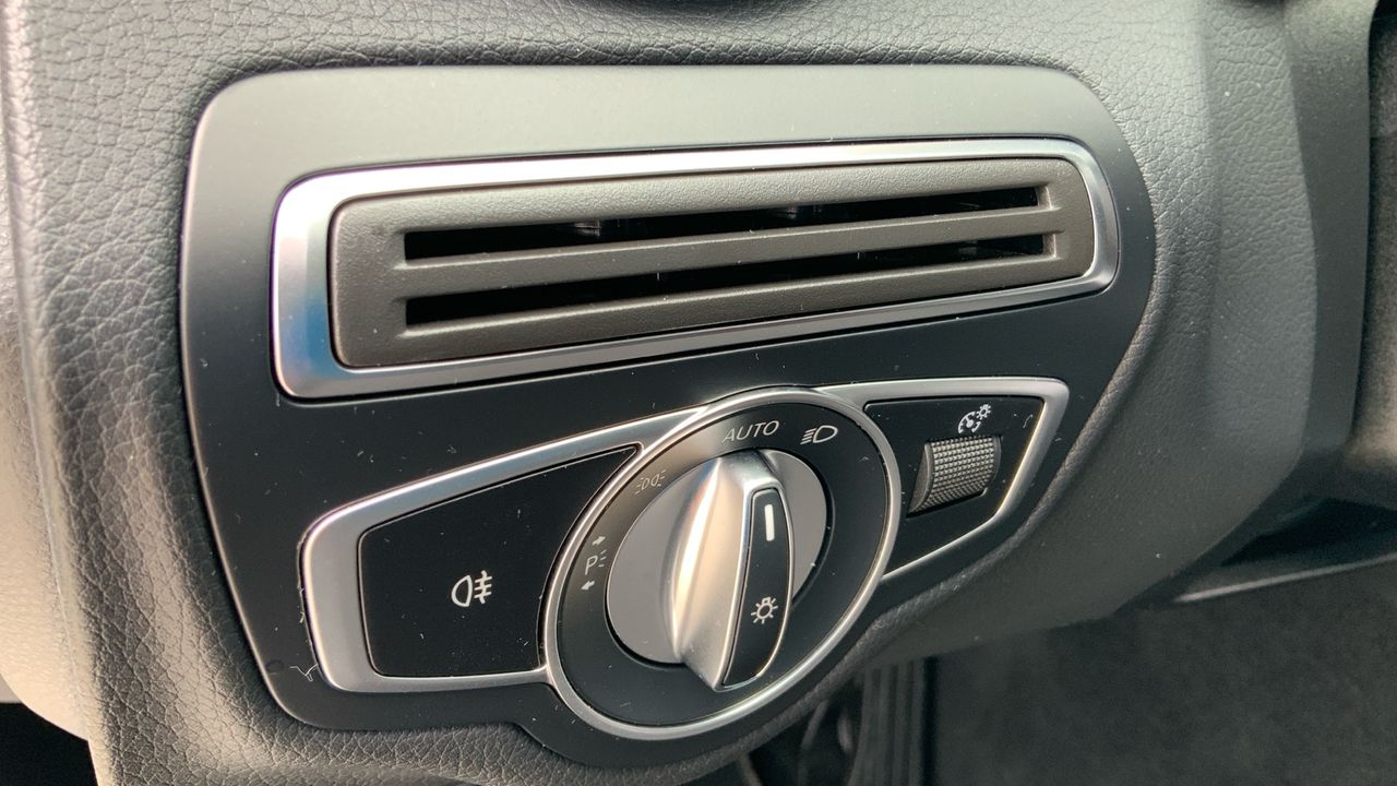 Mercedes Clase C 2.0 C 220 D AUTO 194 4P