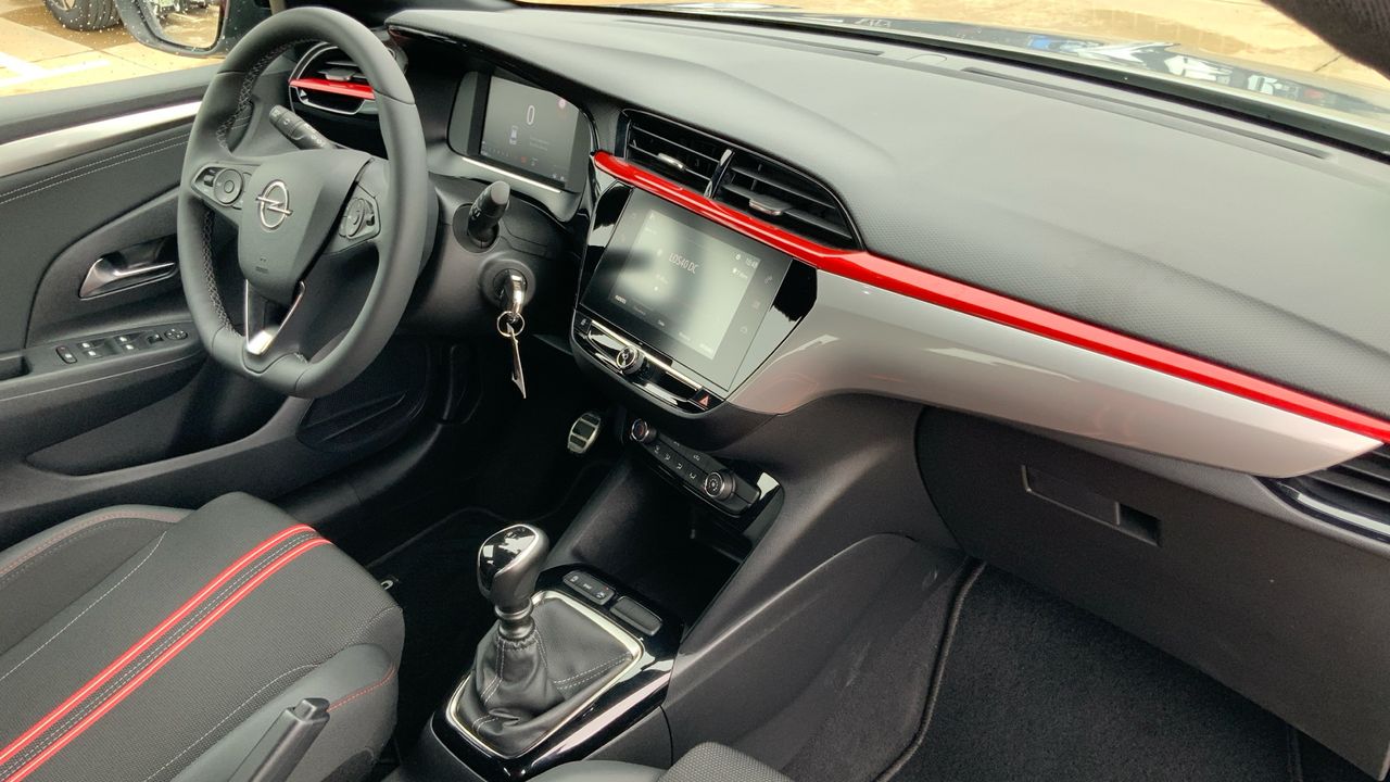 Opel Corsa 1.2T XHL 74KW GS 100 5P