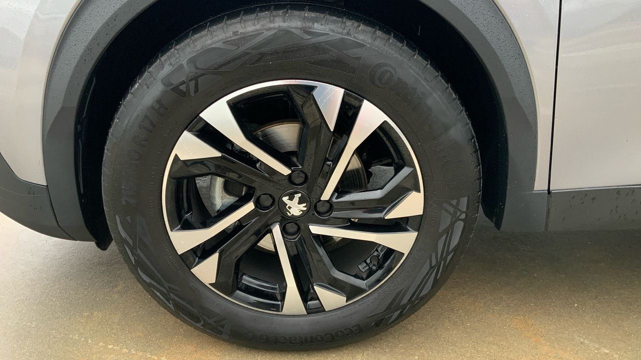 Peugeot 2008 1.2 PURETECH 100 S&S ALLURE 100 5P